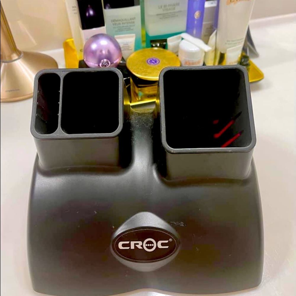 Croc.